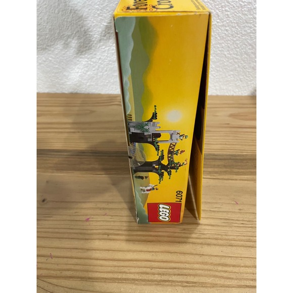 LEGO 6071 Castle Forestmen's Crossing Sealed - Picture 6 of 8
